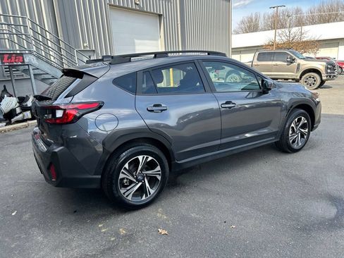 Used 2024 Subaru Crosstrek 2.0i Premium AWD/4WD image 3