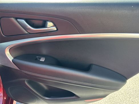 Used 2023 Genesis G70 2.0T AWD/4WD image 16