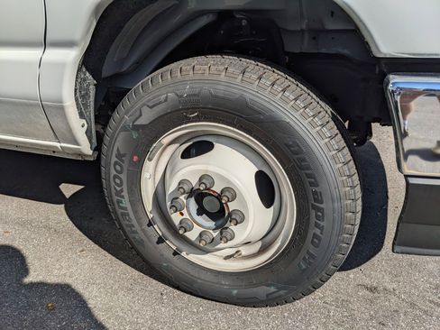 New 2025 Ford E-350 and Econoline 350 Super Duty w/ Power Equipment Group image 31