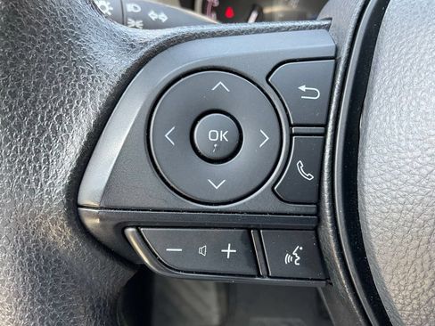 Used 2025 Toyota RAV4 LE AWD/4WD image 13