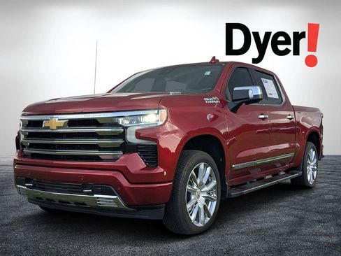 Used 2025 Chevrolet Silverado 1500 High Country w/ High Country Premium Package AWD/4WD image 9