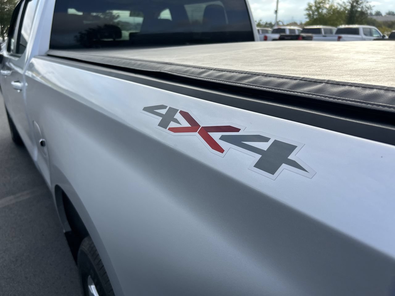 Used 2020 Chevrolet Silverado 1500 LT w/ All-Star Edition AWD/4WD image 13
