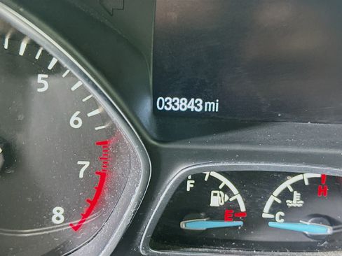 Used 2017 Ford Escape Titanium w/ Equipment Group 301A AWD/4WD image 19