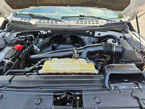 Used 2019 Ford F150 Platinum w/ Equipment Group 701A Luxury image 15