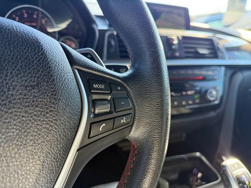 Used 2017 BMW 330i Sedan image 16