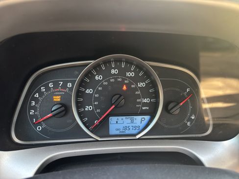 Used 2015 Toyota RAV4 LE AWD/4WD image 6