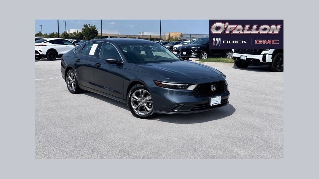 Used 2023 Honda Accord EX image 1
