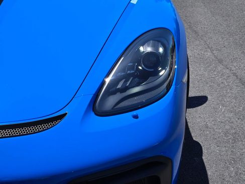 Certified 2023 Porsche 718 Cayman GT4 RWD image 12