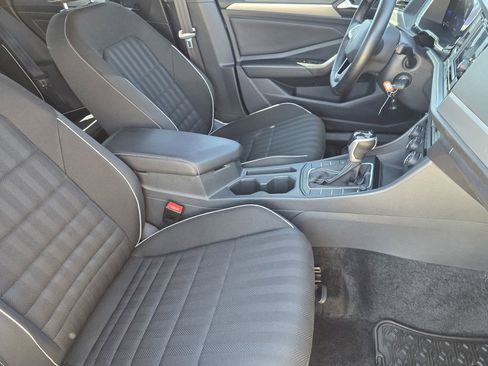 Used 2023 Volkswagen Jetta Sport image 10