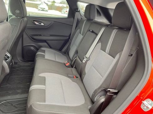 Certified 2025 Chevrolet Blazer LT w/ Convenience Package image 18