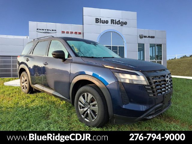 Used 2026 Nissan Pathfinder SV AWD/4WD image 1