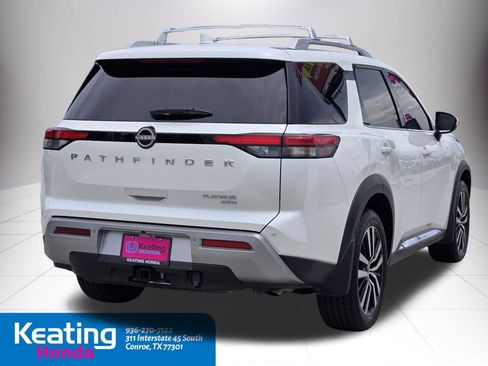 Used 2023 Nissan Pathfinder Platinum w/ Cargo Package AWD/4WD image 5