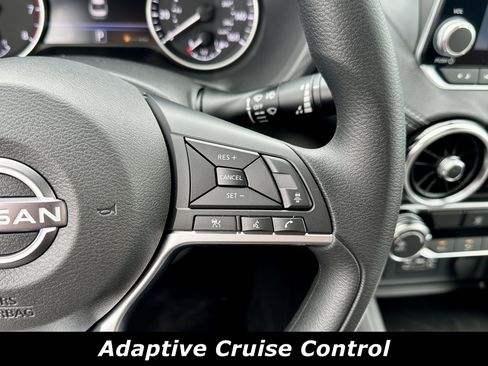 Used 2025 Nissan Sentra SV image 5