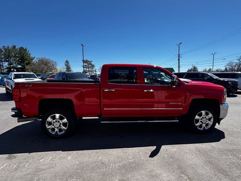 Used 2019 Chevrolet Silverado 2500 LTZ w/ LTZ Plus Package AWD/4WD image 7