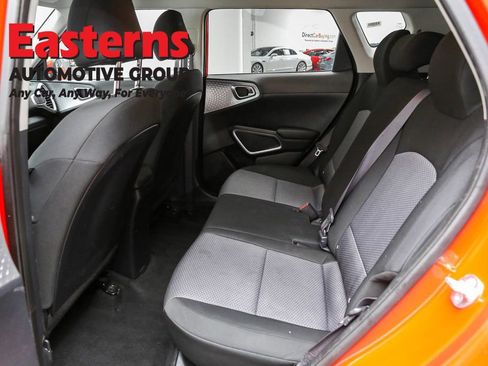 Used 2024 Kia Soul LX w/ Option Group 015 FWD image 21