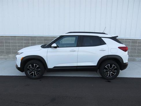 Certified 2023 Chevrolet TrailBlazer ACTIV w/ Sun and Liftgate Package image 8