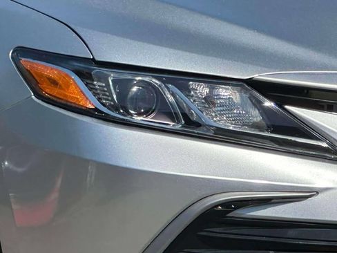 Used 2024 Toyota Camry LE FWD image 9
