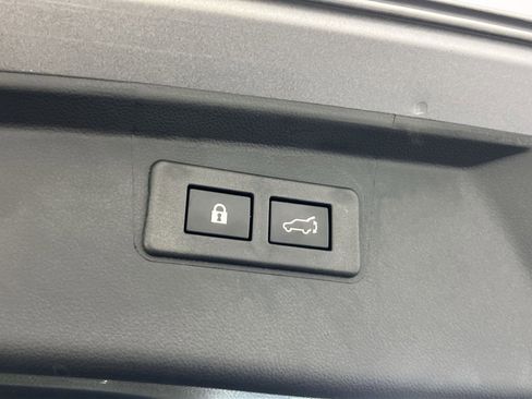 Used 2025 Subaru Outback Onyx Edition AWD/4WD image 28
