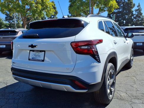 New 2025 Chevrolet Trax LT w/ Driver Confidence Package image 4