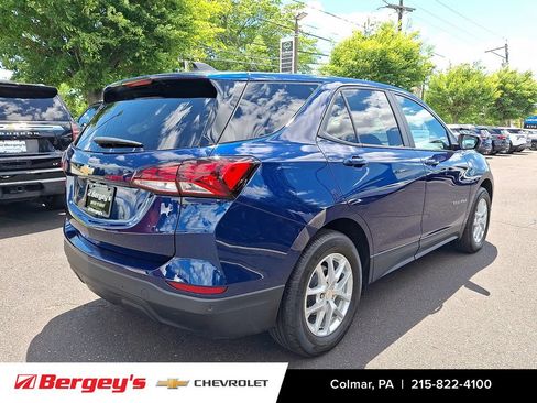 Used 2023 Chevrolet Equinox LS w/ LS Convenience Package FWD image 5