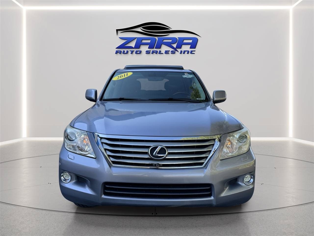 Used 2011 Lexus LX 570 4WD w/ Luxury Pkg image 3