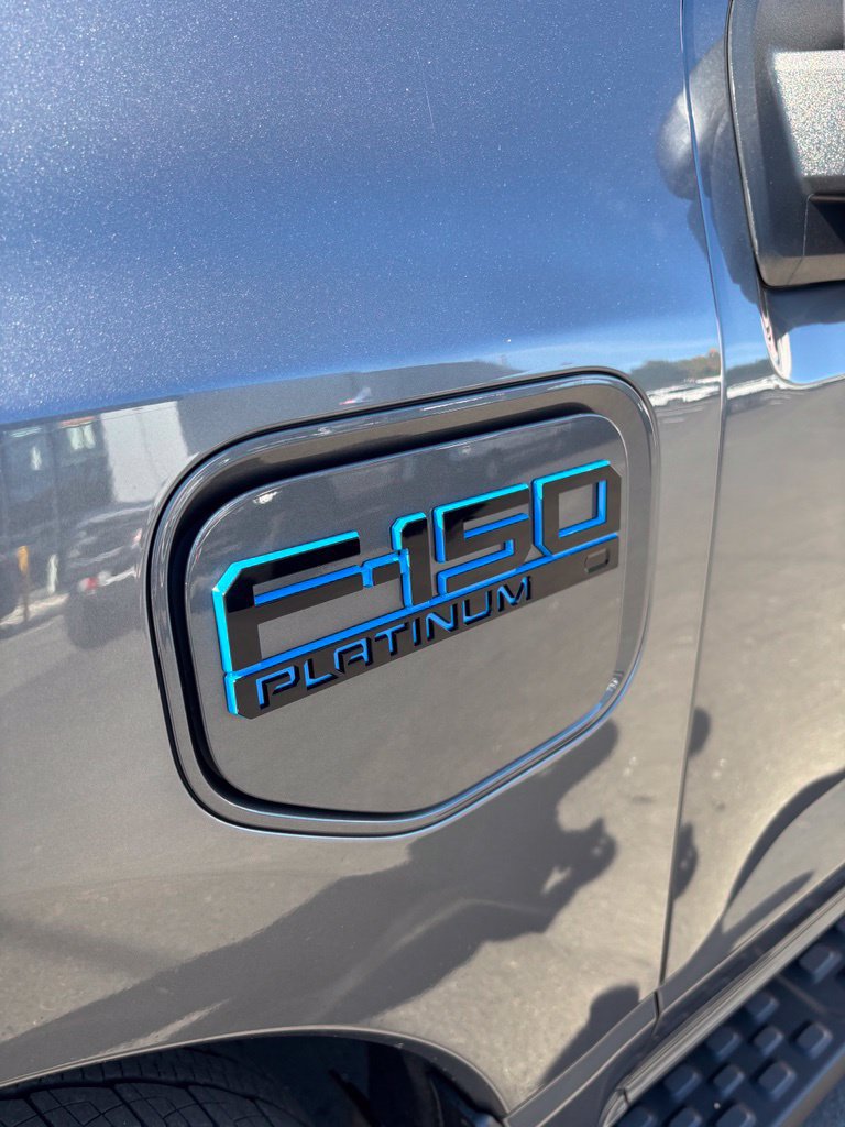 Used 2024 Ford F150 Lightning Platinum AWD/4WD image 10