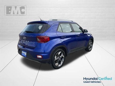 Used 2023 Hyundai Venue Limited FWD image 3
