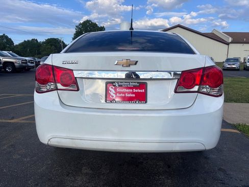 Used 2012 Chevrolet Cruze LS w/ Connectivity Package FWD image 7