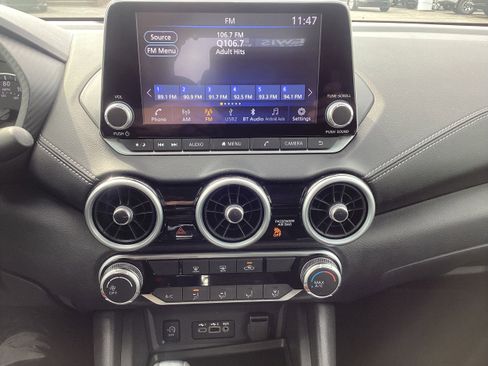Used 2025 Nissan Sentra SV image 17