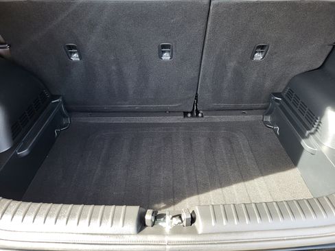 Used 2025 Kia Soul LX w/ LX Technology Package FWD image 38