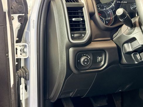 Used 2023 RAM 2500 Big Horn w/ Level 1 Equipment Group image 9