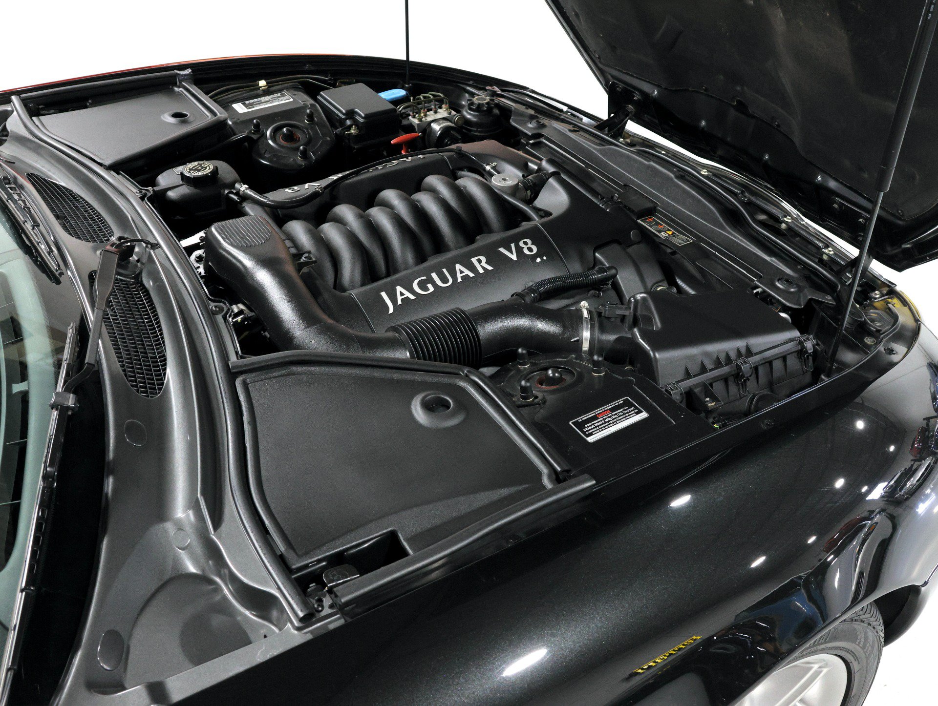 Used 2001 Jaguar XK8 Convertible RWD image 86