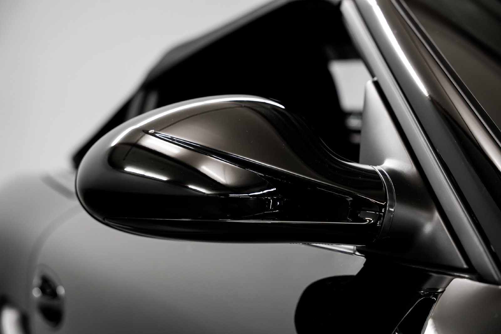 Used 2011 Porsche Boxster Spyder RWD image 34