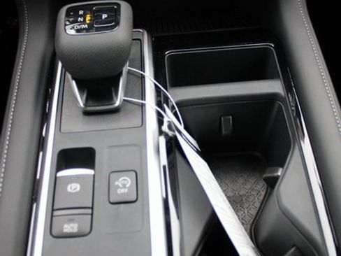 New 2025 Nissan Pathfinder SV image 15