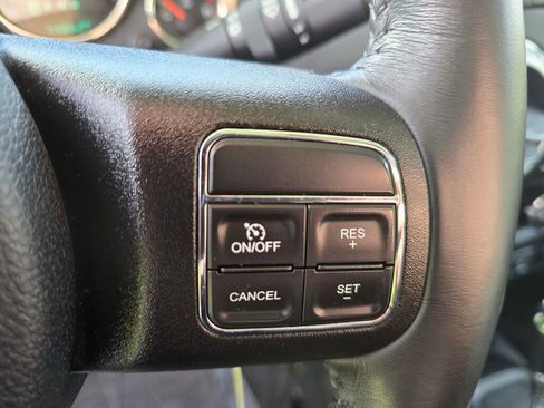 Used 2017 Jeep Wrangler Unlimited Rubicon w/ Max Tow Package image 30