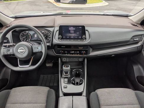 Used 2023 Nissan Rogue SV FWD image 15