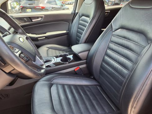 Used 2015 Ford Edge SEL w/ Equipment Group 201A AWD/4WD image 3