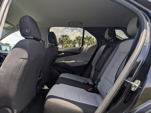 Used 2024 Chevrolet Equinox LT FWD image 17