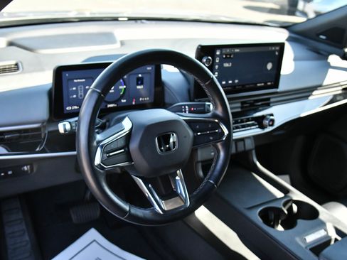 Used 2024 Honda Prologue Touring image 16