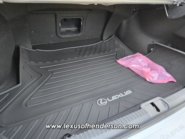 Used 2025 Lexus ES 350 w/ Accessory Package (Z2) FWD image 16