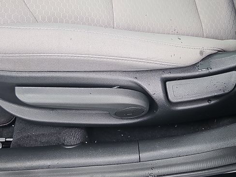 Used 2020 Hyundai Elantra Value Edition image 12