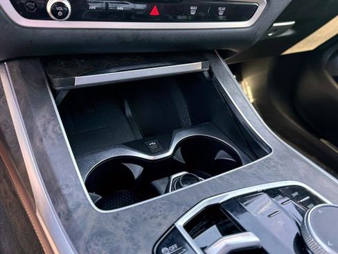 Certified 2024 BMW X7 M60i w/ Climate Comfort Package image 33