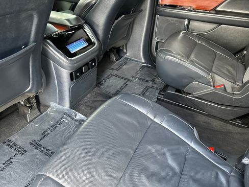 Used 2022 Lincoln Navigator Reserve image 14