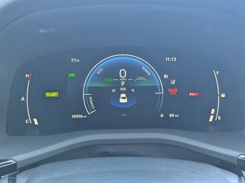 Used 2025 Toyota Camry SE image 23