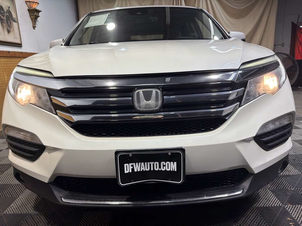 Used 2017 Honda Pilot Touring image 3