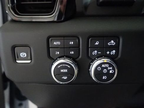 Used 2026 GMC Sierra 1500 AT4 w/ AT4 Premium Package AWD/4WD image 19