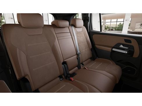 New 2026 Mercedes-Benz GLB 35 AMG 4MATIC image 5