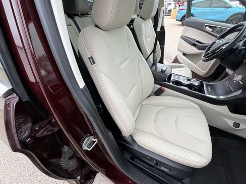 Used 2020 Ford Edge Titanium w/ Equipment Group 301A AWD/4WD image 33