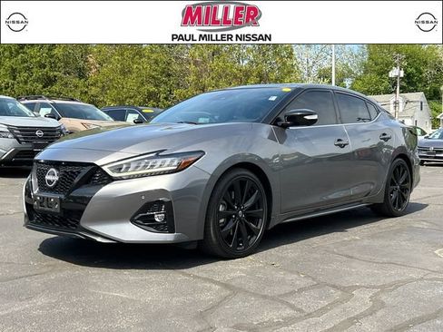 Certified 2023 Nissan Maxima SR w/ Sport Mat Group FWD image 5