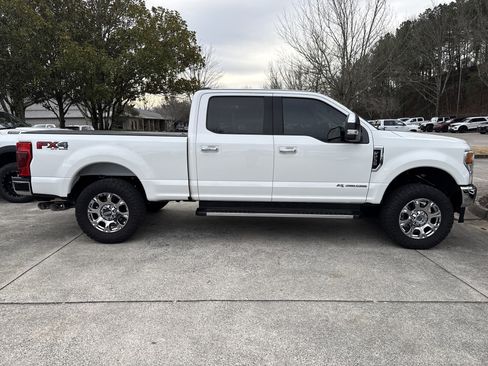 Used 2021 Ford F250 Lariat w/ Chrome Package image 8